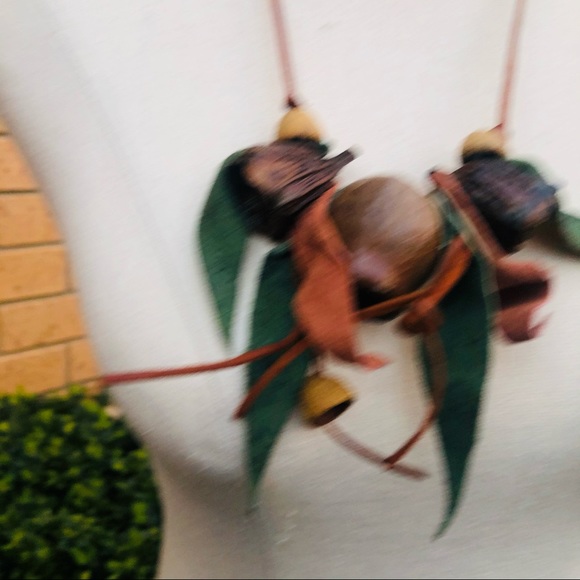 Felt leaves leather wooden Necklace - Picture 8 of 8